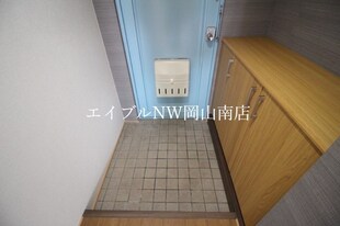 岡山駅 バス25分  新福下車：停歩4分 3階の物件内観写真